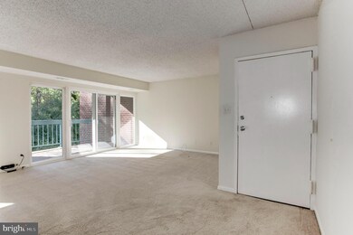 Hunters Woods Village unit 11B, Reston, VA 20191 - photo 3