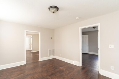 2126 Cleveland Ave, Chattanooga, TN 37404 - photo 5