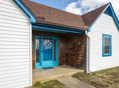 2860 Oregon Rd, Versailles, KY 40383 - photo 5