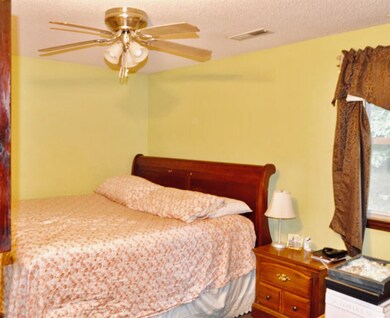 5 Shaw Cir, Nashua, NH 03062 - photo 7