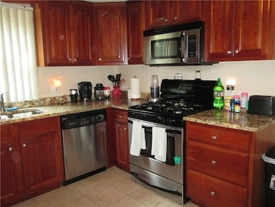 123 New River Rd unit 4, Manville, RI 02838 - photo 3