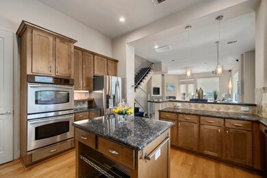 2413 Ralph St unit 12, Houston, TX 77006 - photo 5