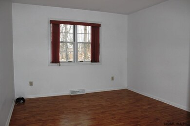 8 Deerwood Ct, Albany, NY 12208 - photo 7