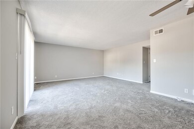 6230 Robinson St unit 3, Mission, KS 66202 - photo 6