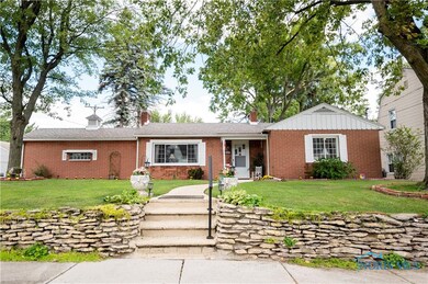 2566 Pershing Dr, Toledo, OH 43613 - photo 2