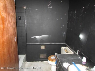 4012 Burchfield Dr, Lansing, MI 48910 - photo 5