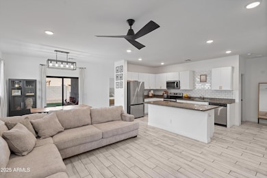 10536 W Encinas Ln, Tolleson, AZ 85353 - photo 7