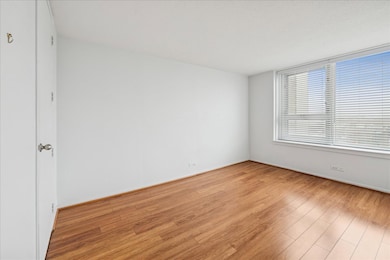 The Hampden Green unit 910, Chicago, IL 60614 - photo 7