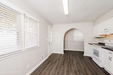 215 Kim Ct, Louisville, KY 40214 - photo 5