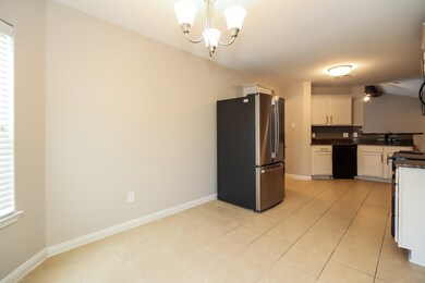 12039 Fairquarter Ln, Pinehurst, TX 77362 - photo 7