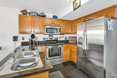 3513 Candlebrook Ct, Florissant, MO 63034 - photo 3