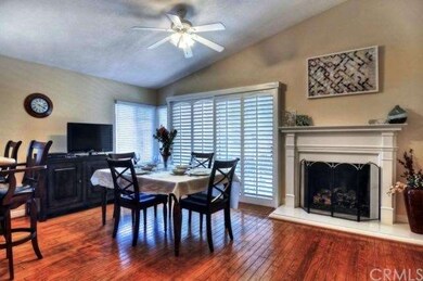 Beautiful home! Cathedral ceiling in the dining ar