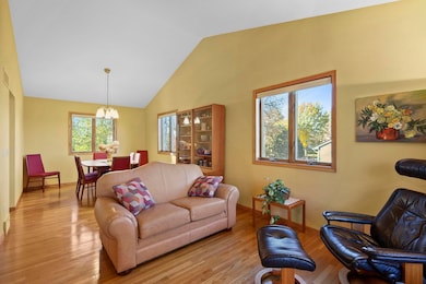 1709 Chapin Ln, Stoughton, WI 53589 - photo 4