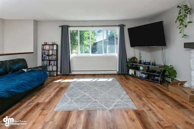23-Unit A Living Room_1093
