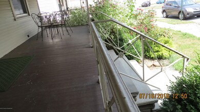 114 S Apple St, Dunmore, PA 18512 - photo 4