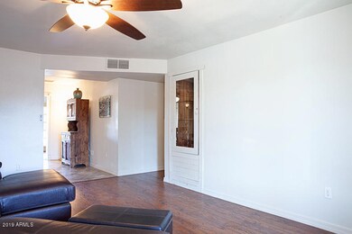 3514 W Joan De Arc_Living_Room
