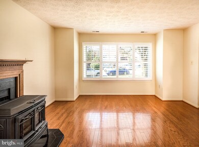 6764 Armadillo Ct, Waldorf, MD 20603 - photo 4