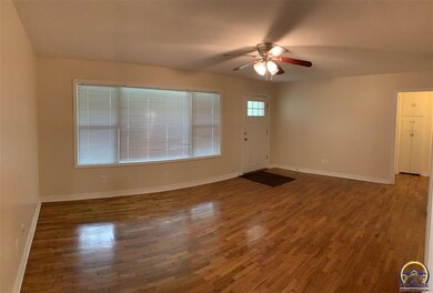 2207 SW Mulvane St, Topeka, KS 66611 - photo 6