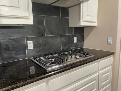 531 W Munson St, Denison, TX 75020 - photo 7