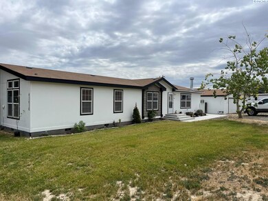 61610 N Whan Rd, Benton City, WA 99320 - photo 3