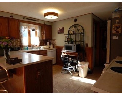 15 Oaklawn Ave, Orange, MA 01364 - photo 6