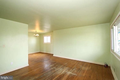 4706 Falcon St, Rockville, MD 20853 - photo 6