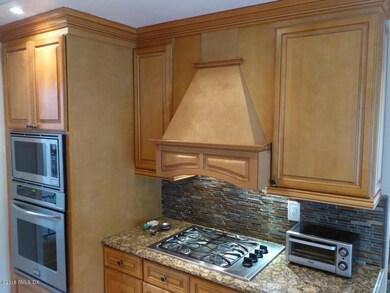 11 Gard Ct, Greenwich, CT 06831 - photo 5