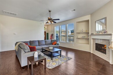 388 Hannah Ln, Alvin, TX 77511 - photo 5