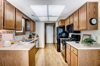 4410 E Shenandoah Cir, Fort Wayne, IN 46835 - photo 6