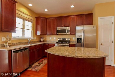 42598 Pine Forest Dr, Chantilly, VA 20152 - photo 2