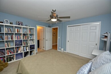 2104 Clear Brook Ct, Naperville, IL 60564 - photo 6