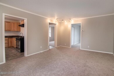 232 N Hoyt 8