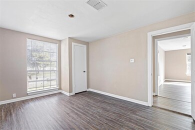 1107 S Paris St, Ennis, TX 75119 - photo 7