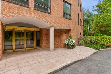 1 Milbank Ave unit 1F, Greenwich, CT 06830 - photo 3