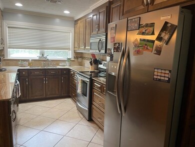 202 Sinclair St, McComb, MS 39648 - photo 4