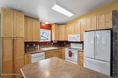 3141 Kenwood Cir, Anchorage, AK 99504 - photo 7