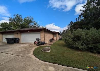 1821 Post Rd, New Braunfels, TX 78130 - photo 6