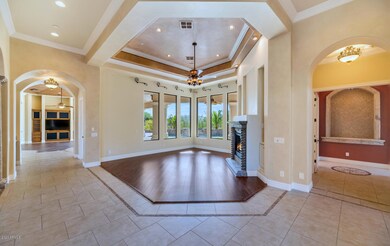 8305 E Leonora St-large-005-018-8305 E L