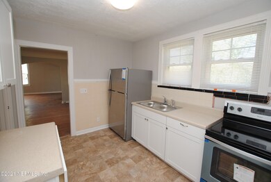 1213 Willow Branch Ave, Jacksonville, FL 32205 - photo 5