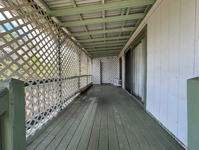 Lanai into the living room