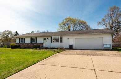 280 Spring St NE, Cedar Springs, MI 49319 - photo 3