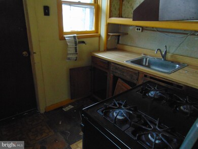 1019 Atlantic Ave, Camden, NJ 08104 - photo 7