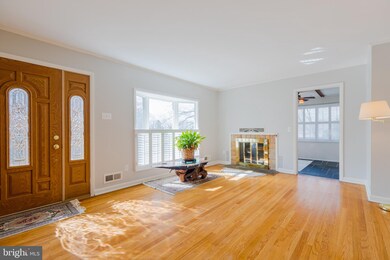 8809 Littlewood Rd, Parkville, MD 21234 - photo 3