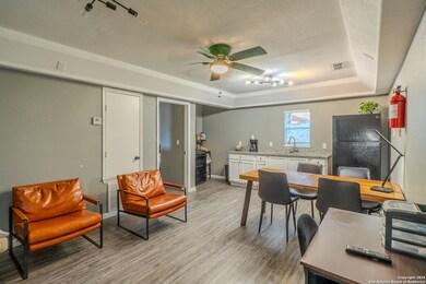 125 Hess St unit 202, San Antonio, TX 78212 - photo 3