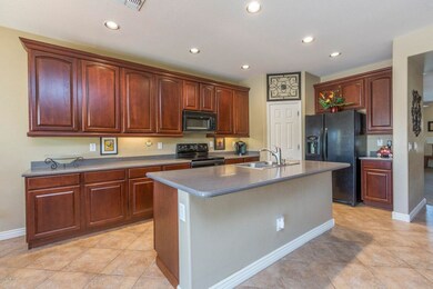 4) KITCHEN