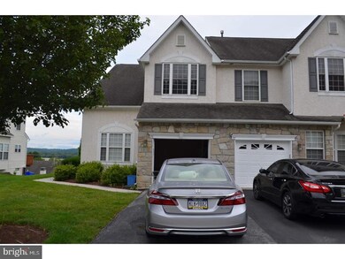 25 Lincoln Dr, Downingtown, PA 19335 - photo 2