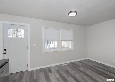 1804 W 54th St, Davenport, IA 52806 - photo 7
