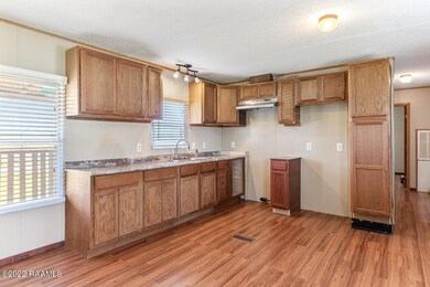 2602 Claude Leblanc Rd, New Iberia, LA 70560 - photo 3