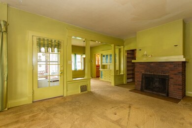 2122 California St, Cedar Falls, IA 50613 - photo 3