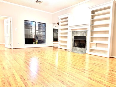 307 Live Oak Ln, Friendswood, TX 77546 - photo 6